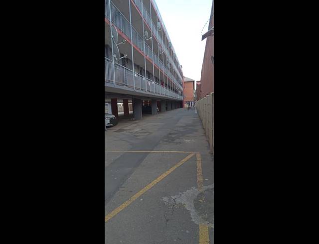 3 BEDROOM APARTMENT FOR SALE IN KEMPTON PARK CENTRAL